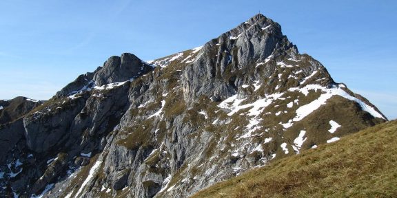 Výstup na Hochiss, nejvyšší vrchol pohoří Rofan v Tyrolsku