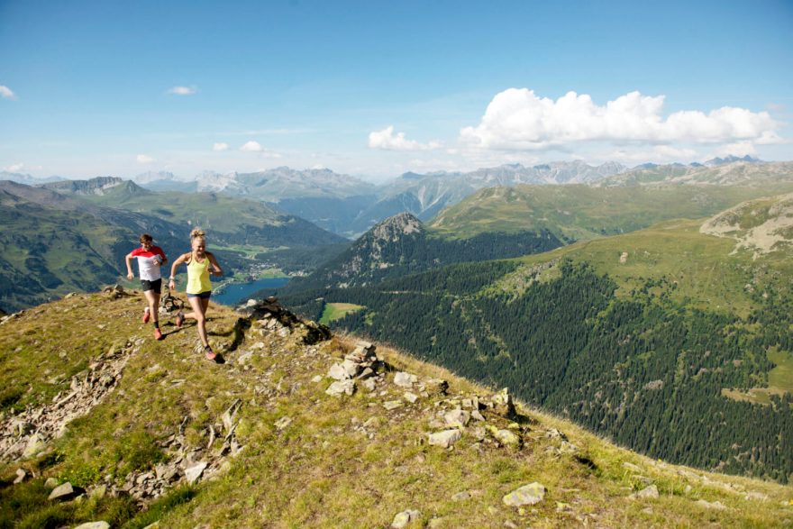 Skvělé terény pro trénink v nádherných kulisách najdou v regionu Davos Klosters i milovníi trailrunningu. Destination Davos Klosters / Christian Egelmair