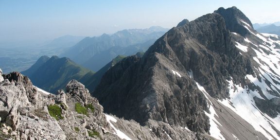 Hřebenovka Allgäuských Alp po zajištěných cestách Jubiläumsweg a Heilbronner Weg