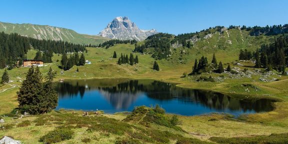 Allgäuské Alpy: majestátní štíty a rozkvetlé alpské louky na pomezí Rakouska a Německa