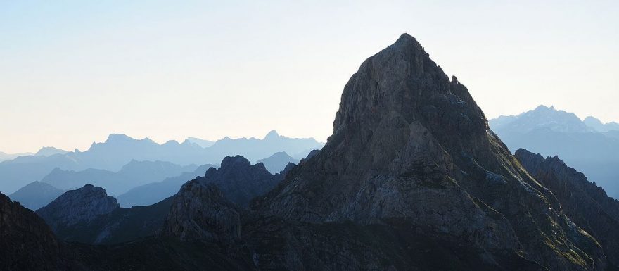 Zimba, pohoří Rätikon, Alpy.