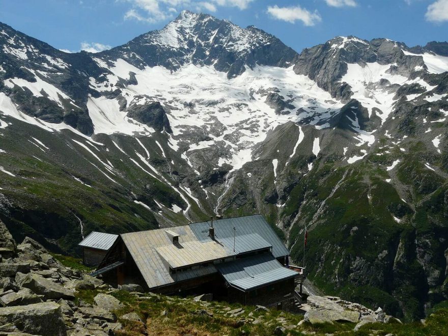 Kasseler Hütte s výhledem na Großem Löffler
