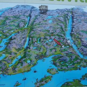 Preikestolen se tyčí nad Lysefjordem, Norsko