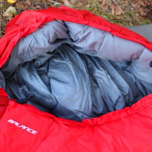 Mezi významné plusy spacáku TRIMM Balance je jeho kvalitní provedení