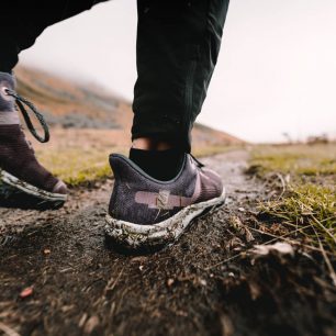 Boty Salomon OUTline Prism GTX se hodí do přírody i do města.