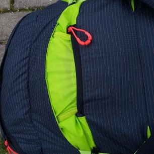 Kapsička na uložení vrchlíku a držáku na helmu či lano - CAMP M45