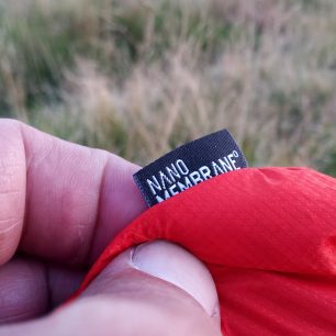 Označení vnějšího materiálu NANOMEMBRANE použitého při výrobě spacáku KWAK Kuňka K185