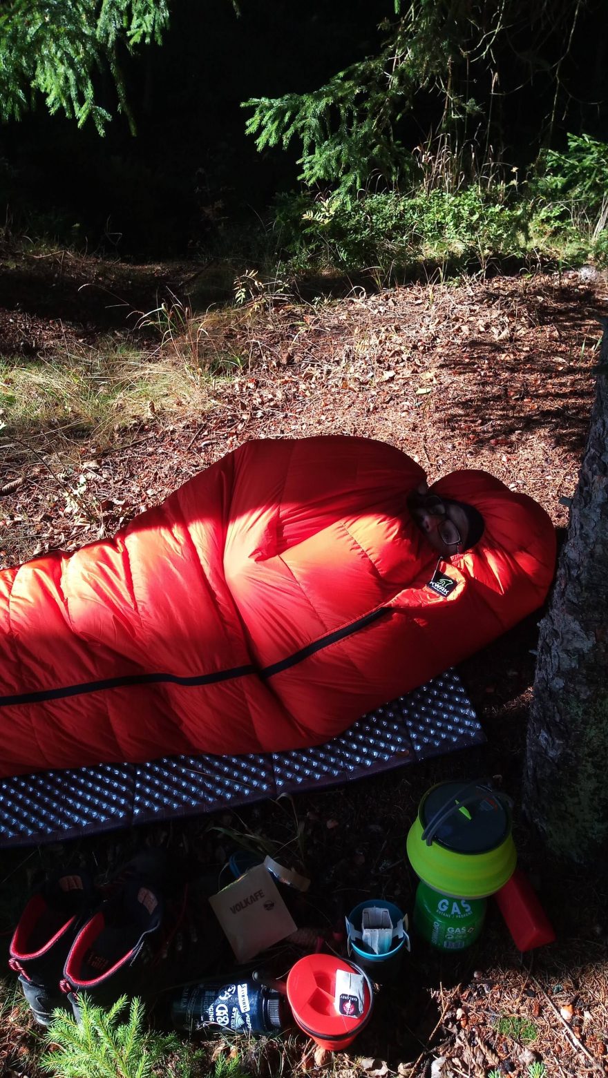 Zatažení kapuce spacáku KWAK Kuňka K185