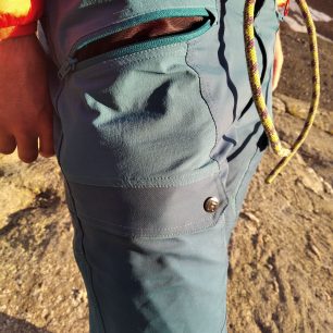 Detail zipové kapsy - Direct Alpine Ranger 1.0