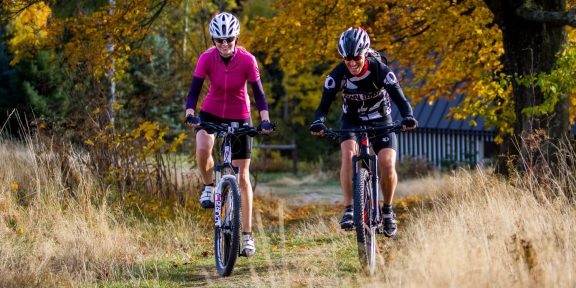 Liberecký kraj láká na podzim v sedle kola