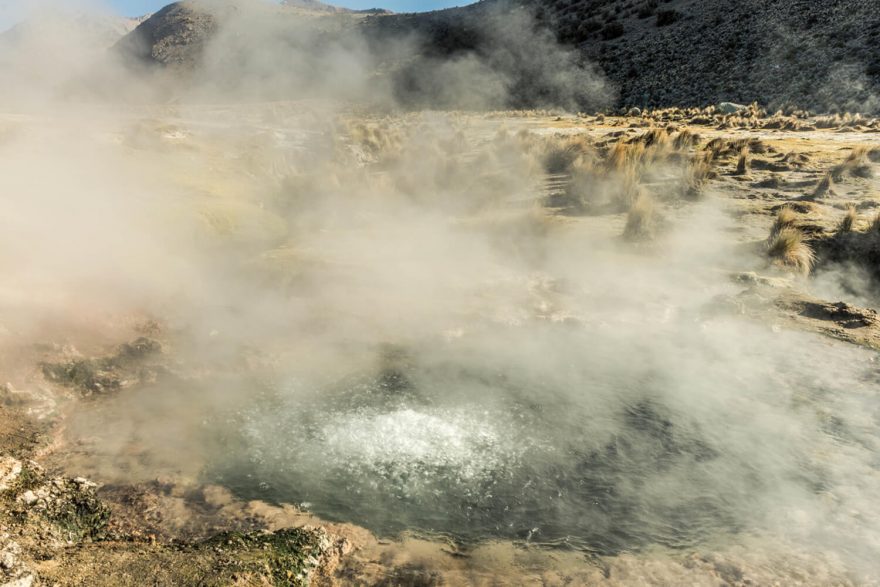 Gejzíry a horské prameny jsou bonusem trekování v Bolívii.