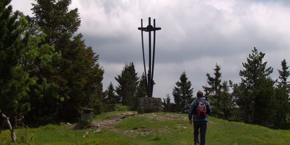 Výstup na Črni vrh v pohoří Pohorje
