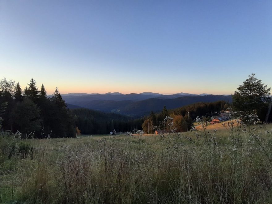 Pravá karpatská romantika. Přechod Beskyd, Javorníků a Bílých Karpat s ročním prckem