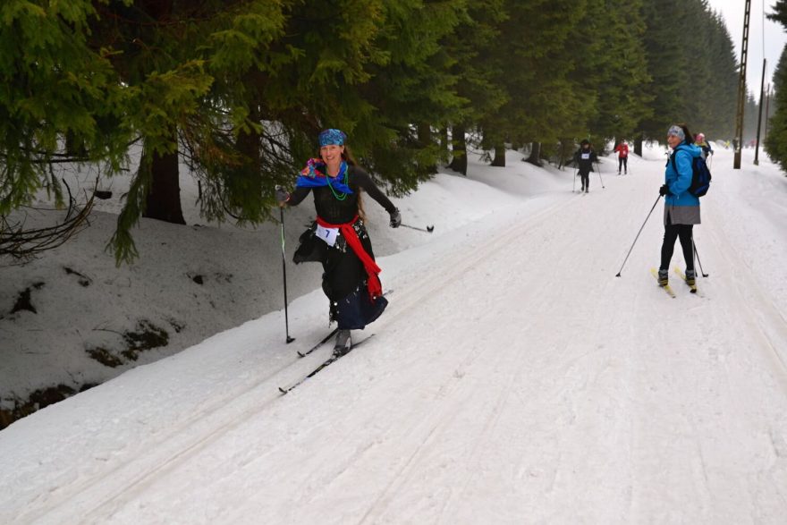 V areálu v Jakuszycích se každoročně běhá Bieg Retro v kostýmech a s historickým vybavením.