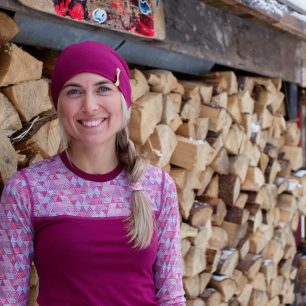 Prádlo do nízkých teplot je často kombinací syntetických vláken tvořících spodní vodivou vrstvu a vlny formující savou a izolační vnější vrstvu.