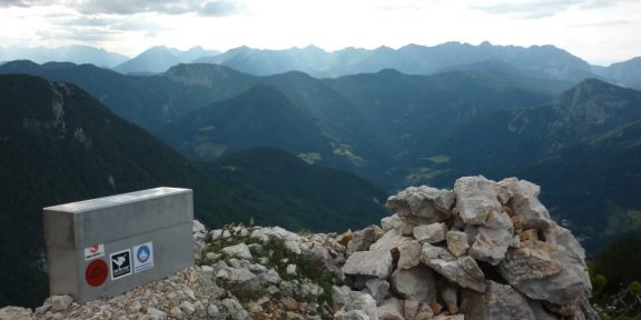 Bivak Pavla Kemperla: spaní uprostřed Kamnicko-Savinjských Alp