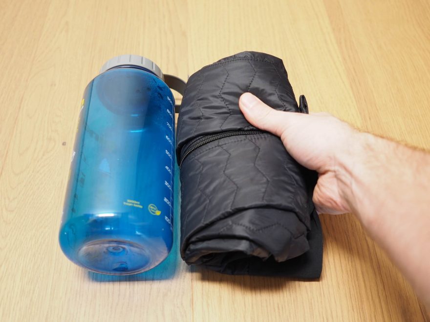 Kraťasy v batohu zaberou méně než litrová lahev na vodu