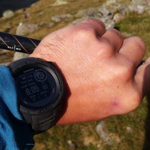 Výdrž při režimu EXPEDICE u hodinek GARMIN Instinct Solar je neuvěřitelná