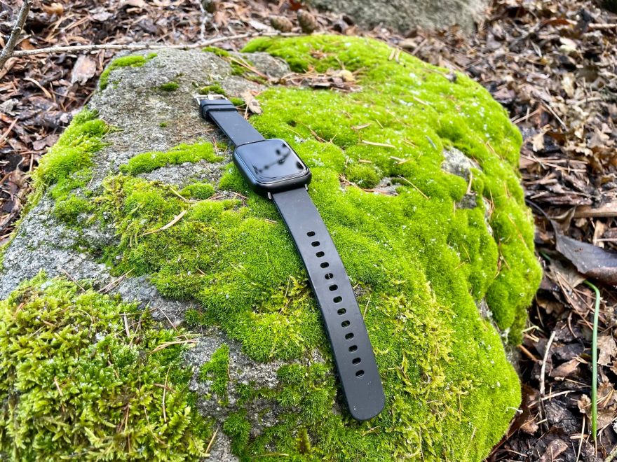 Hodinky Niceboy X-fit Watch se hodí do města i do přírody.