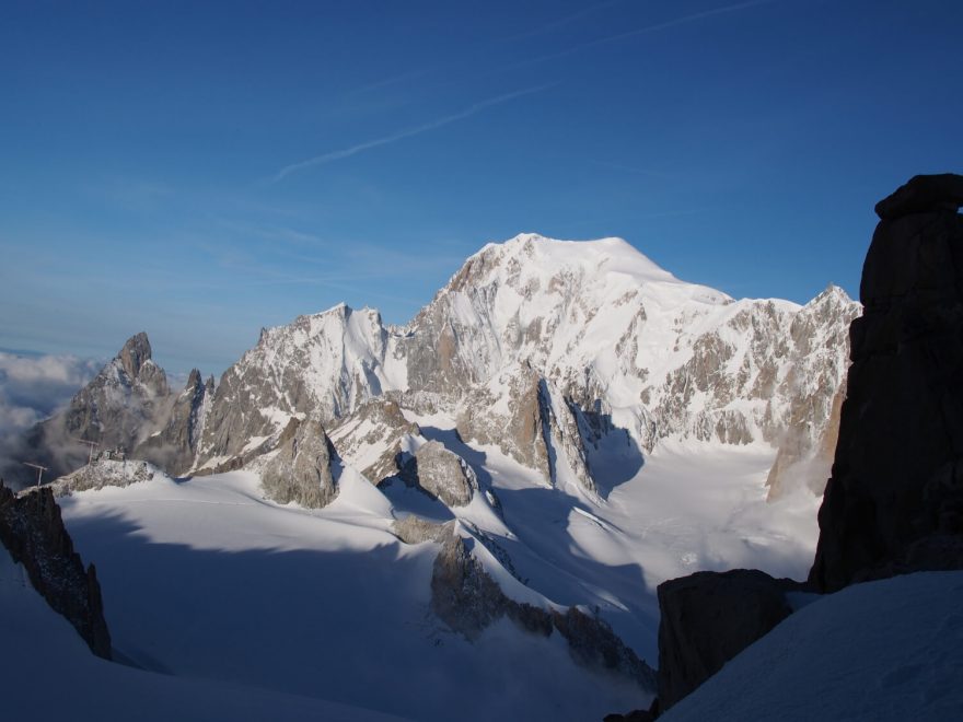 Mont Blanc z výstupu na Dent du Géant.
