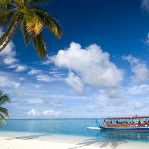 Pokud chcete poznat opravdový život Maledivců, vypravte se na některý z ostrovů obydlených domorodci.