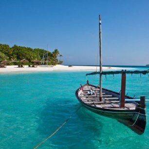Pokud chcete poznat opravdový život Maledivců, vypravte se na některý z ostrovů obydlených domorodci.