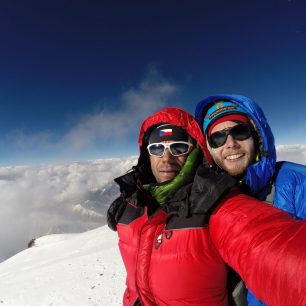 Vrcholové selfie s Radkem Jarošem.