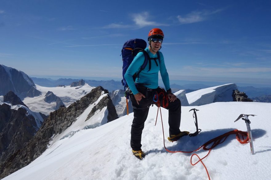 Traverz Grandes Jorasses je komplexní extrémně náročná vysokohorská túra, která překonává sedm čtyřtisícovek.