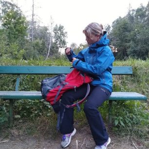 Zádový díl bundy Talung Lady je prodloužený, což oceníte při sezení na studeném povrchu.