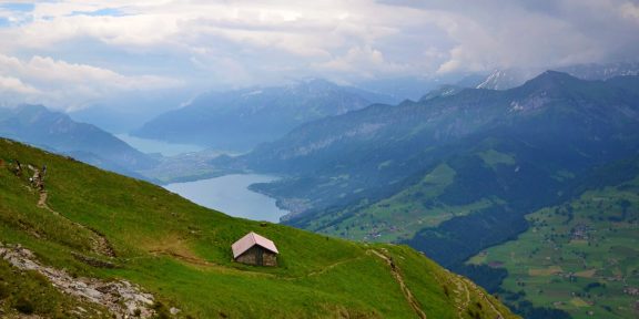 Výstup na vrchol Niesen: švýcarskou pyramidu