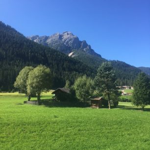 Horské scenerie italských Dolomit.