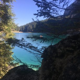 Jezera v Dolomitech jsou osvěžující.