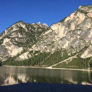 Horské scenerie italských Dolomit.