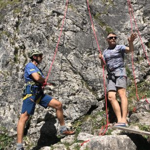 Během Salewa Alpine Academy v Dolomitech jsme nejprve probrali obecnou metodiku pohybu v horách a vyzkoušeli jsme si vše prakticky na cvičných cestách pod vedením certifikovaných horských vůdců.