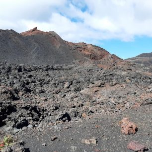 Lávové pole u sopky Tenequía. Ruta de los Volcanes, La Palma, Kanárské ostrovy