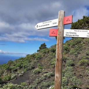 Rozcestník za Fuencaliente. Ruta de los Volcanes, La Palma, Kanárské ostrovy