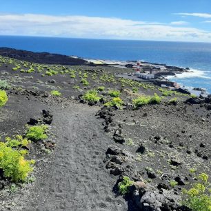 Závěr celého treku - sestup k Faro Fuencaliente. Ruta de los Volcanes, La Palma, Kanárské ostrovy
