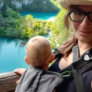S nosítkem jsme s dcerou obešly celá Plitvická jezera. Foto Natálie Kohoutková