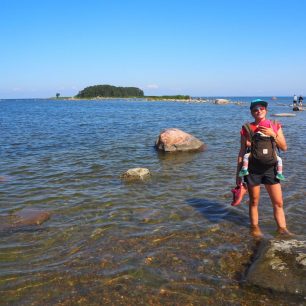 Katka Petríková z HedvabnaStezka.cz s nosítkem procestovala třeba státy Pobaltí.