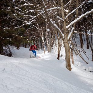 Dlouhá zima mi poskytla spousty příležitostí k testování bundy KILPI HASTAR-M