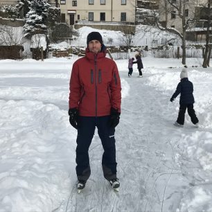 K testování bundy KILPI HASTAR-M jsem si přidal i bruslení