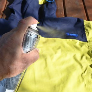 Nanášení impregnace ADEMM PROTECT FABRIC SPRAY