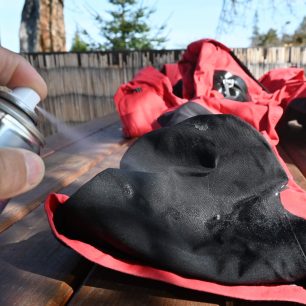 Ošetřování sucháče HIKO impregnací ADEMM PROTECT FABRIC SPRAY