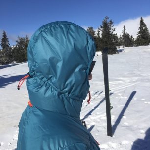 Kapucu je možné vzadu utáhnout a přesně nastavit - SALEWA ORTLES HYBRID