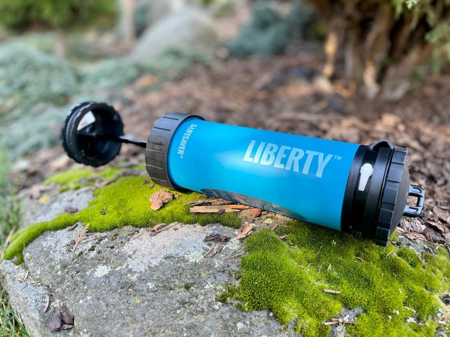 Filtrační lahev LifeSaver Liberty s pumpou.