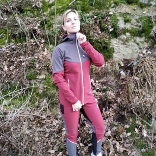 Na konci zipu u brady je speciální garáž, která zabrání poškrábání krku a brady