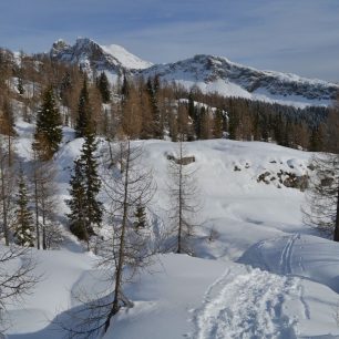 Přes Dom na Komni do Doliny Triglavských jezer v zimě. Julské Alpy