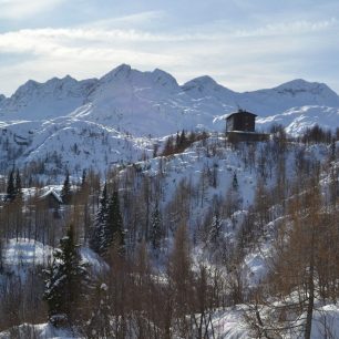 Dom na Komni, Julské Alpy