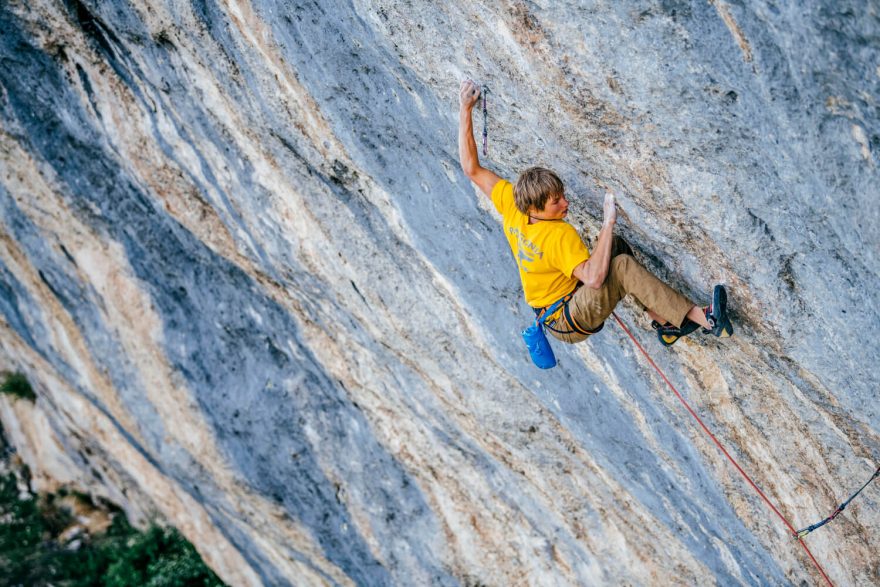 Španělská značka Tenaya sází na lezečky bez utrpení a deformace chodidla.