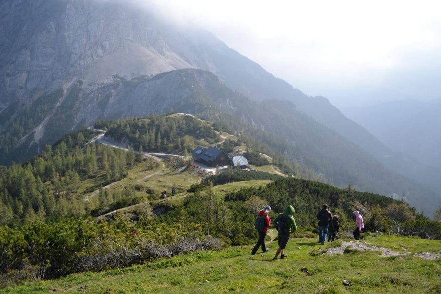 Horská chata v sedle Vršič Julské Alpy